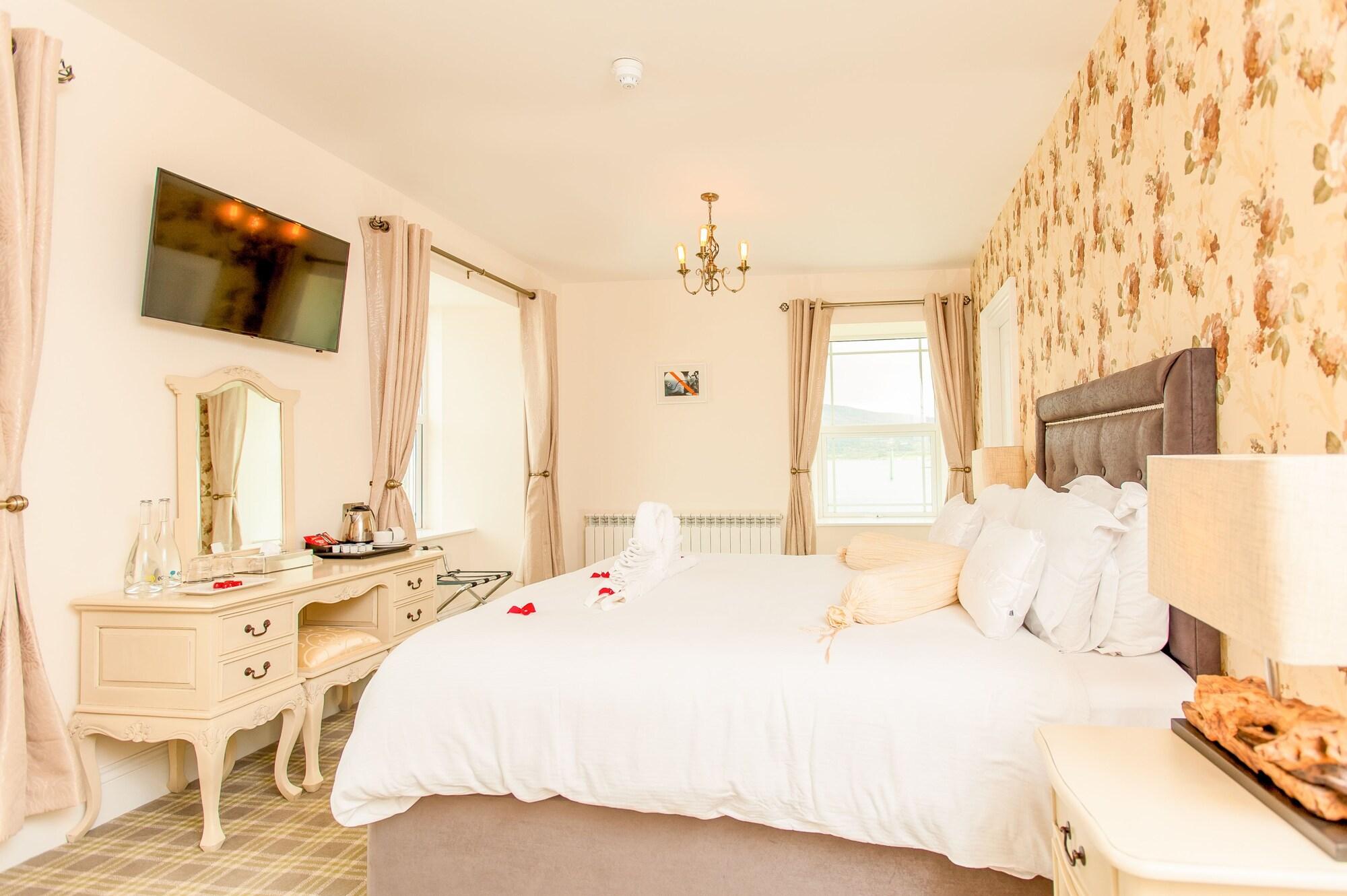 The Beara Coast Hotel Castletownbere Extérieur photo