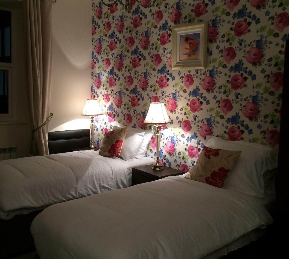 The Beara Coast Hotel Castletownbere Extérieur photo