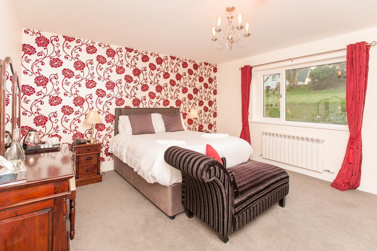 The Beara Coast Hotel Castletownbere Extérieur photo