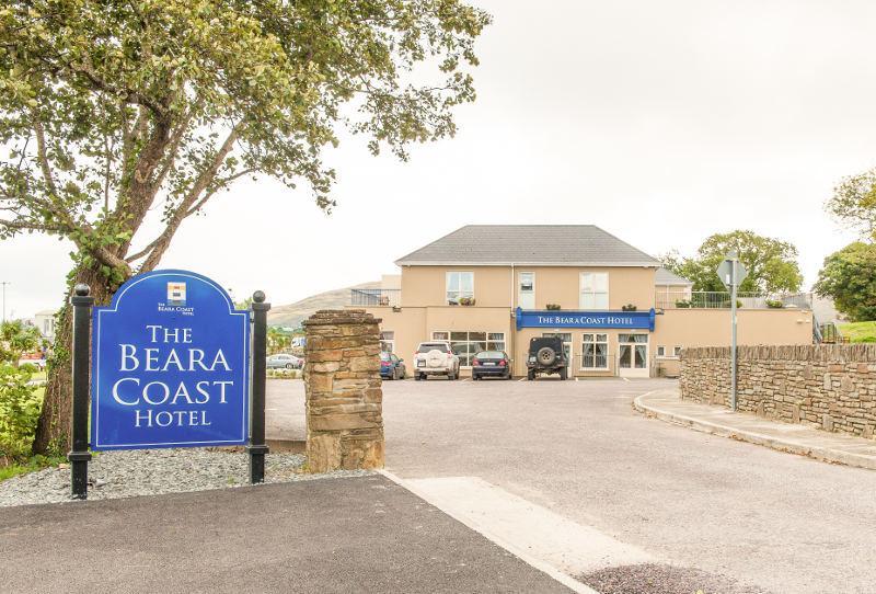 The Beara Coast Hotel Castletownbere Extérieur photo